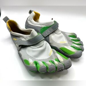 Vibram FiveFingers Women’s, Gray/Green/White  Toe Shoes- W345, Dirty inside heel